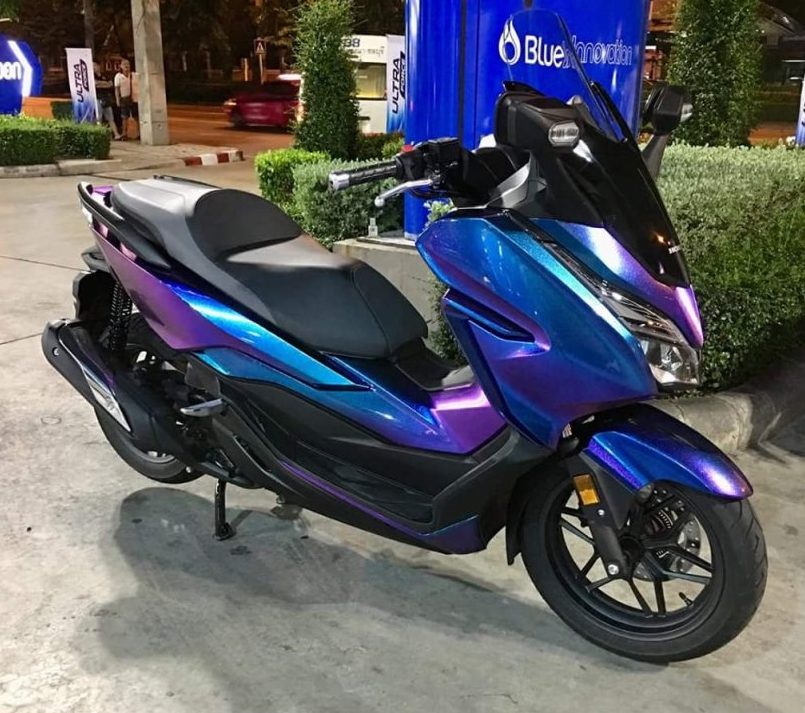 Modifikasi Honda Forza cat bunglon
